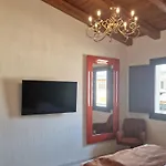 Casa Toni, Апартаменти Віллазімьюс