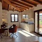 Casa Toni, Віллазімьюс