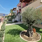 Casa Toni, Віллазімьюс